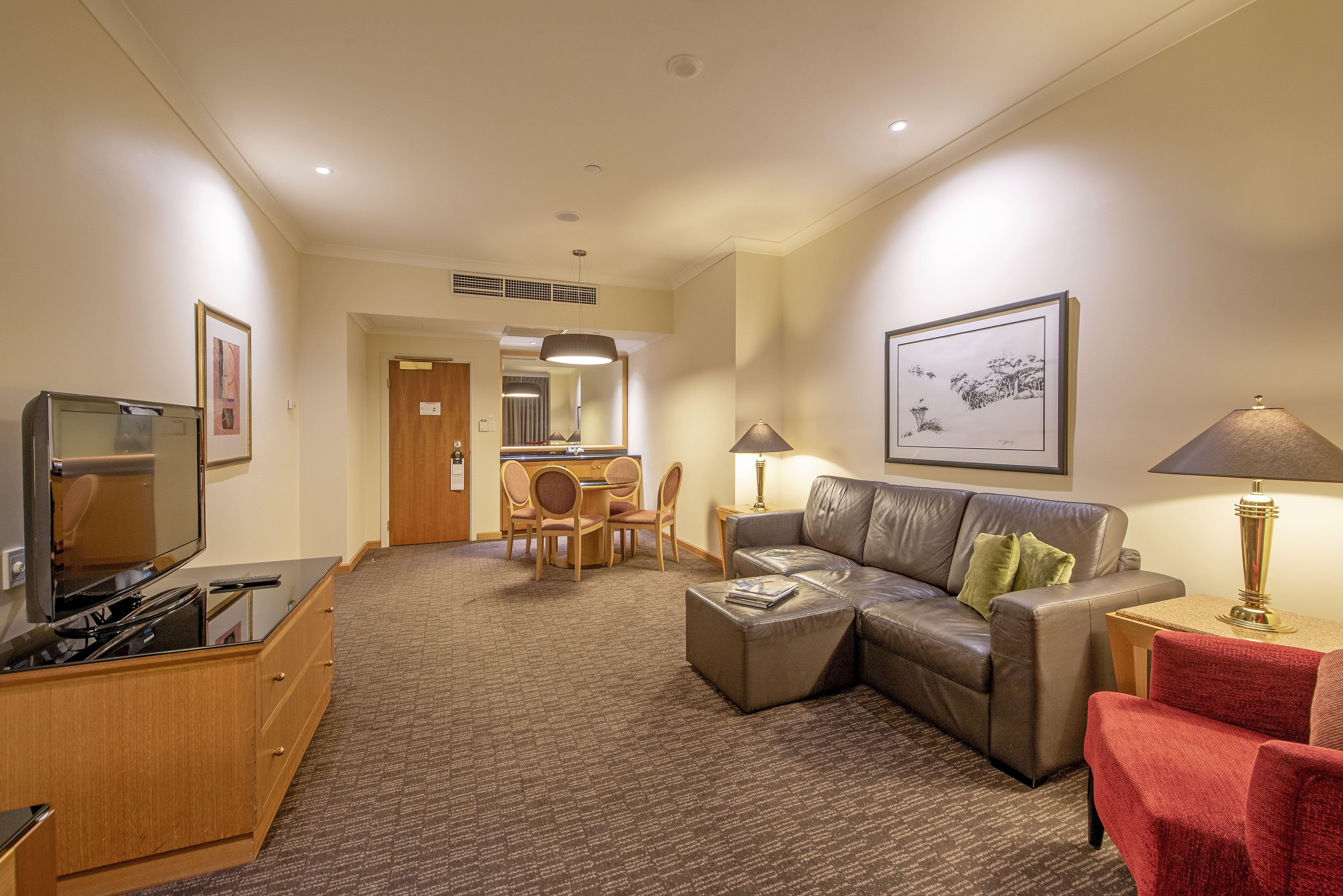 Duxton Hotel Perth Esterno foto A suite at the Fullerton Hotel