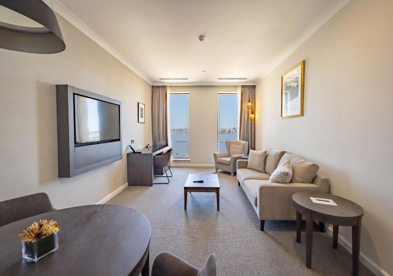 Duxton Hotel Perth Esterno foto A suite at the hotel