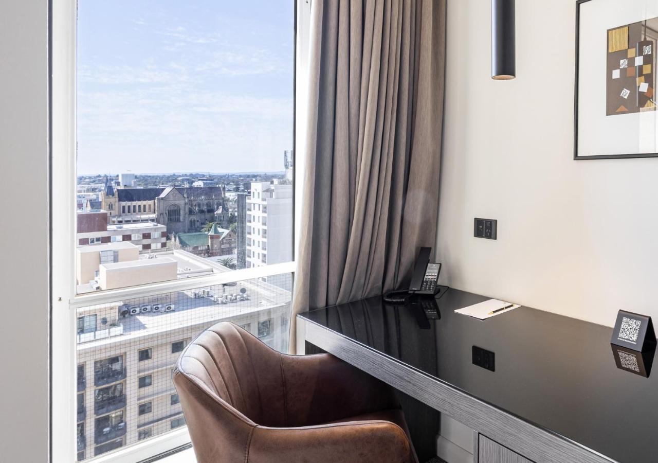 Duxton Hotel Perth Esterno foto A room at the hotel