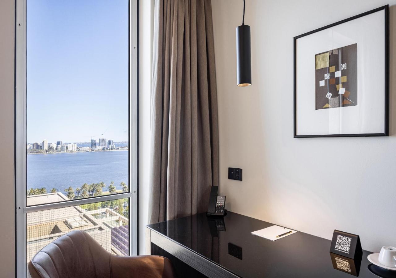 Duxton Hotel Perth Esterno foto A room at the hotel